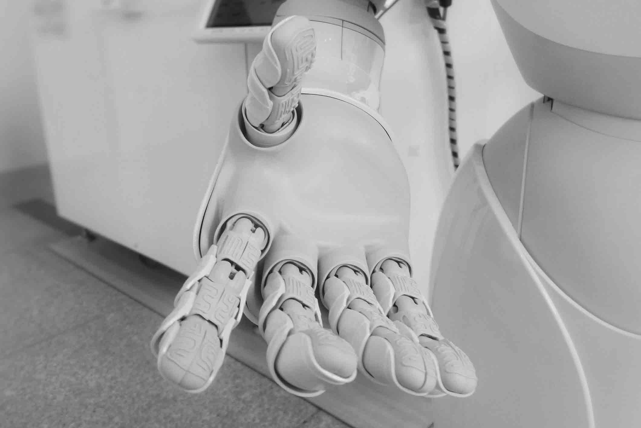 AI Robot Humanoid for thomas stray dubai blog website